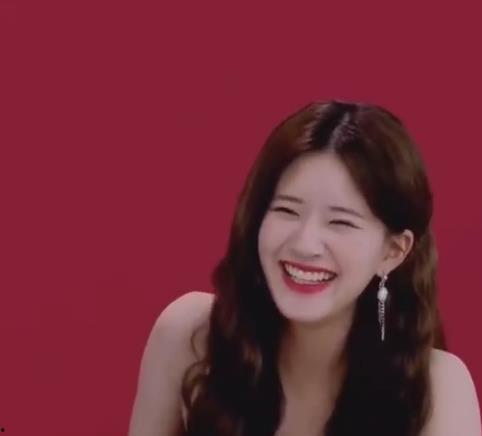 赵露思直播,青春活力与时尚魅力并存